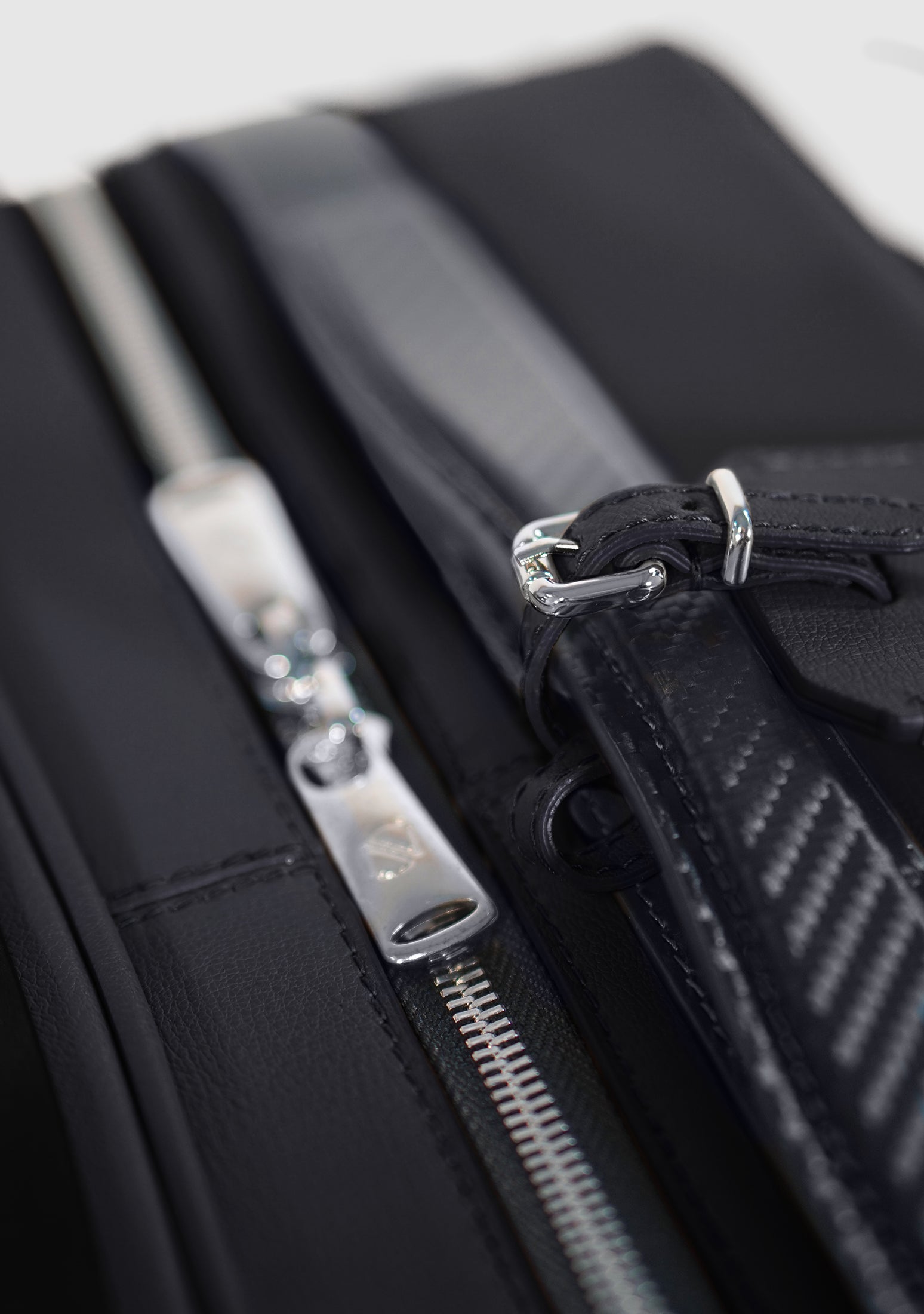 55 Dune Limited Black Calf Leather Suitcase
